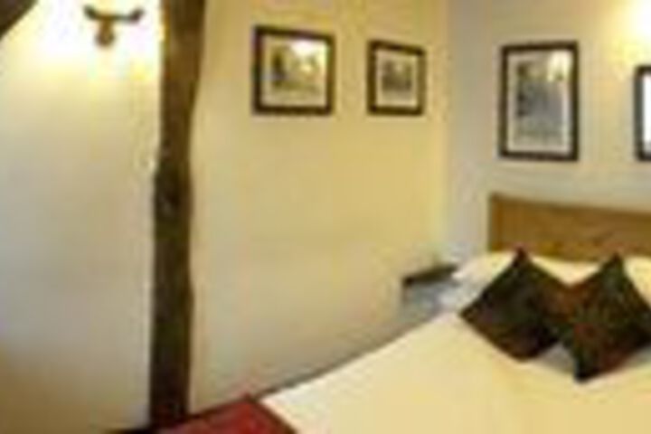 Room 3 of 11