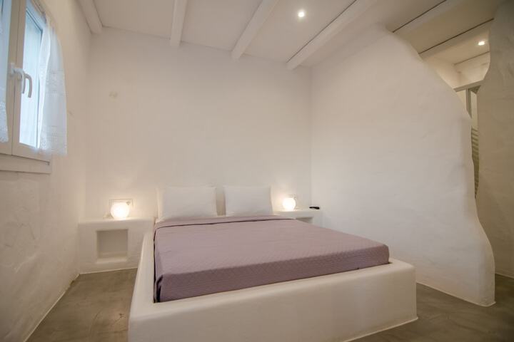 Room 28 of 132