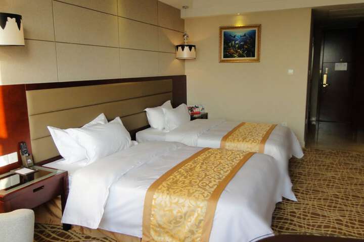 Room 9 of 23