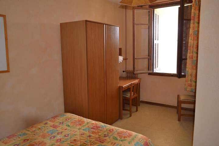 Room 6 of 41