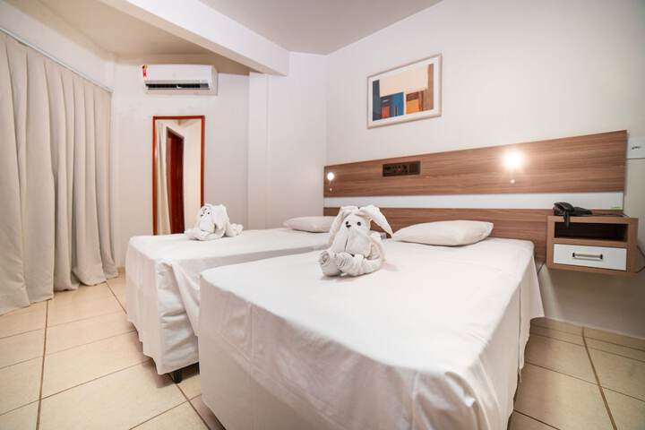 Room 4 of 14
