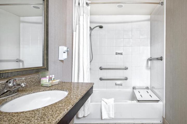 Double Accessible (3 of 3)