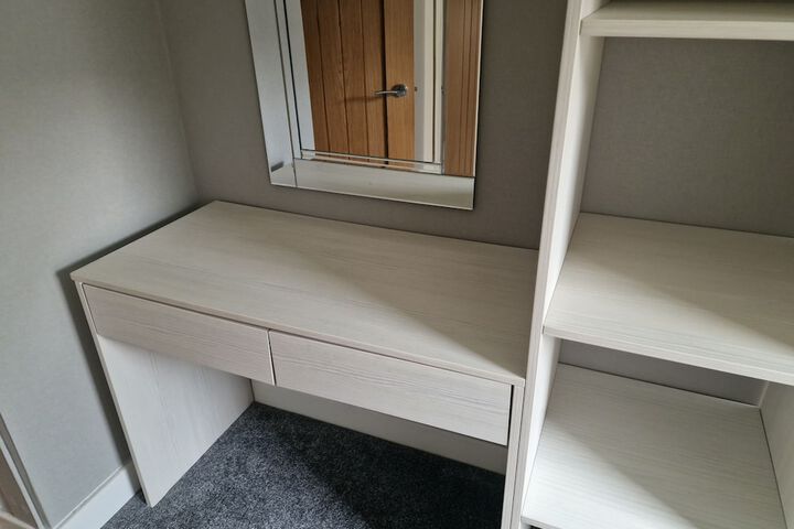 Room 4 of 11