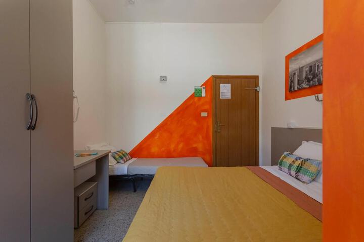Room 18 of 60