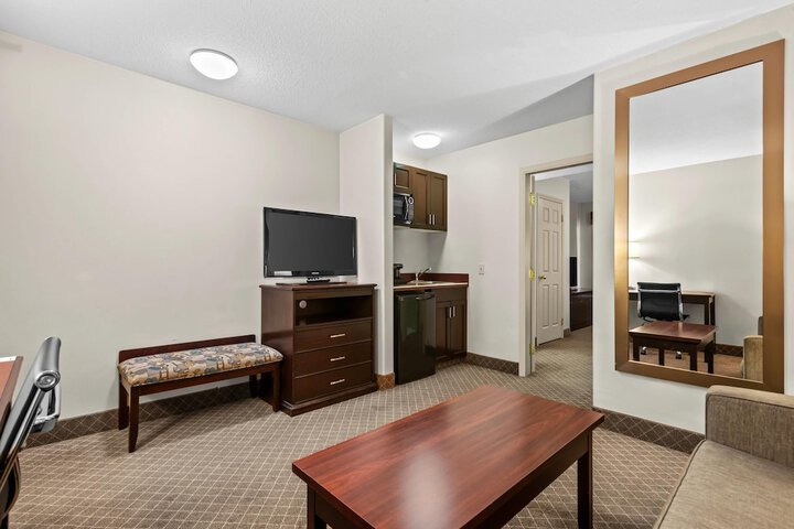 Room 37 of 72