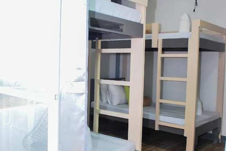 Room 7 of 30