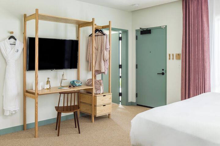 Room 42 of 88
