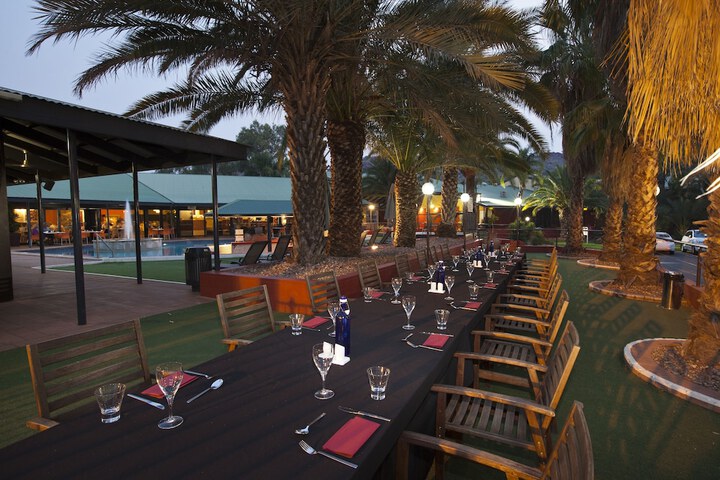 Dining 53 of 58