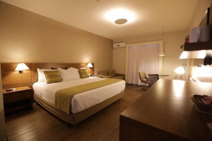 Room 13 of 37