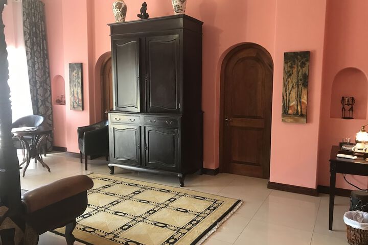 Room 62 of 143