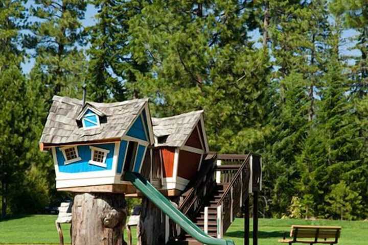 Children's play area - outdoor