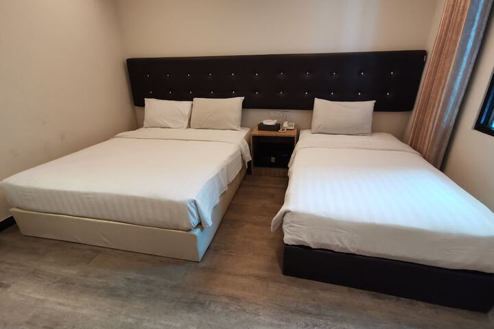 Room 15 of 31
