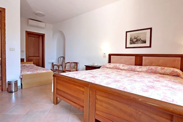 Room 5 of 58