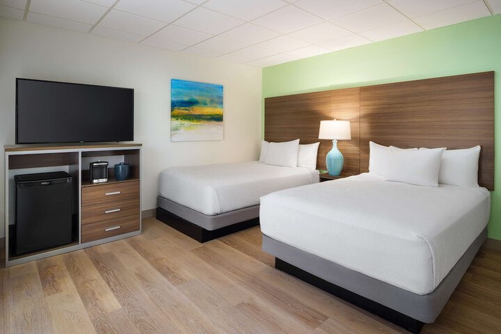Double Accessible King Size Bed (12 of 14)