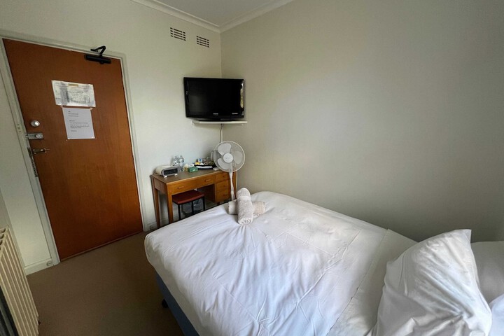 Room 20 of 109