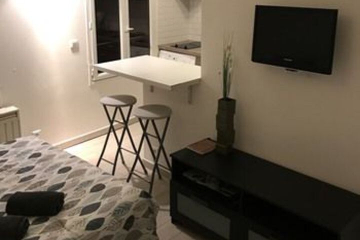 Room 12 of 22