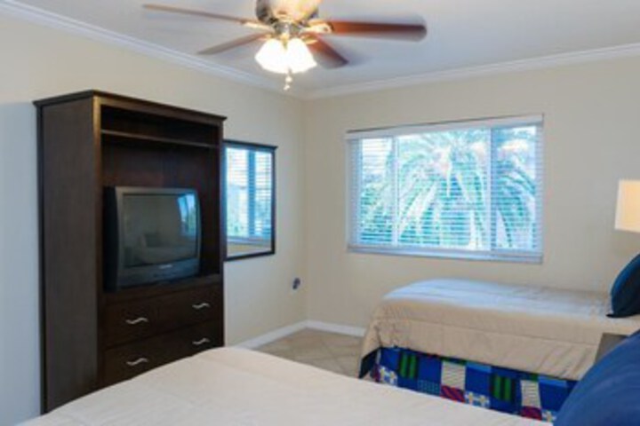Room 35 of 39
