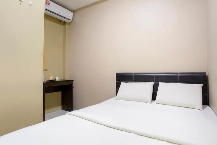 Room 6 of 15