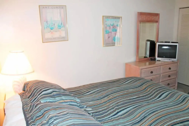 Room 2 of 13