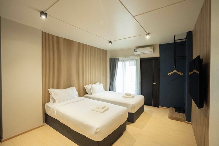 Room 49 of 96