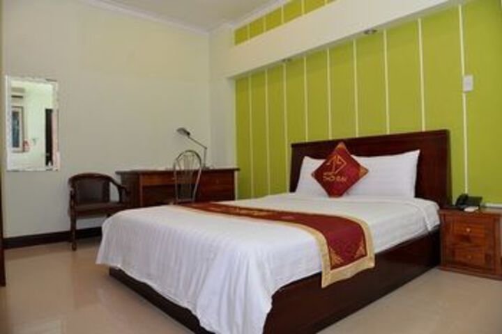 Room 5 of 22