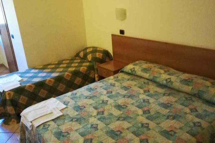 Room 15 of 15
