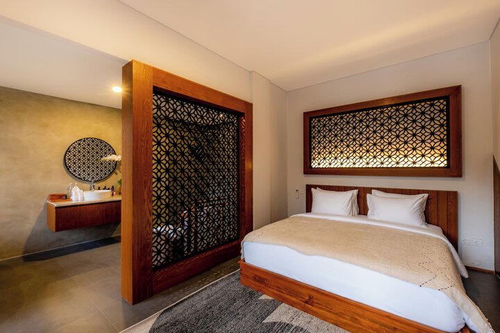 Room 40 of 162
