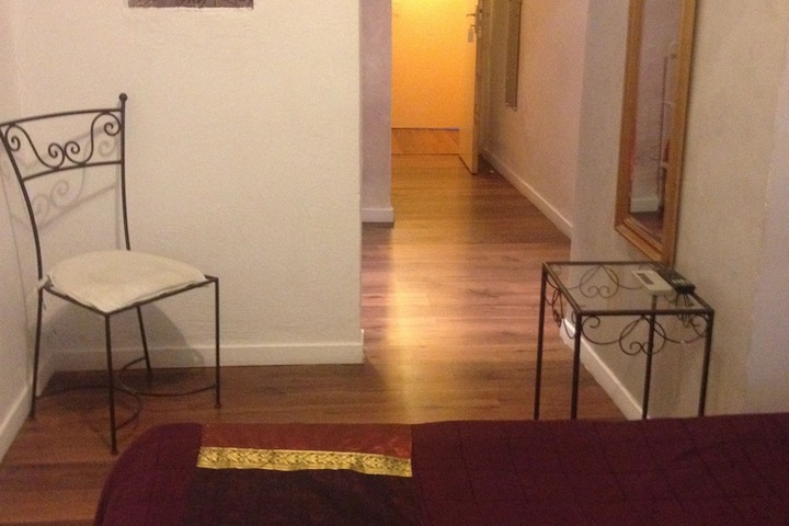 Room 3 of 70