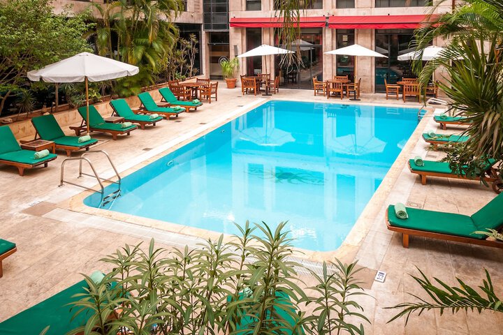 Hotel Pool