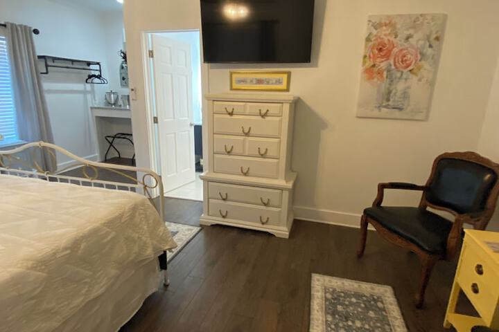 Room 10 of 98