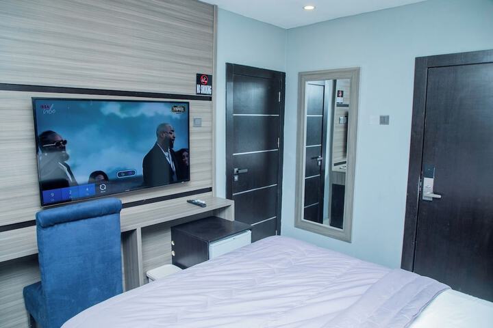 Room 16 of 63