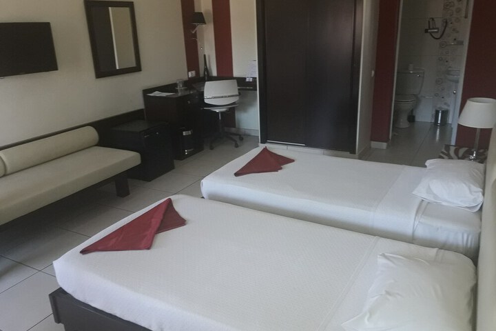 Room 15 of 39