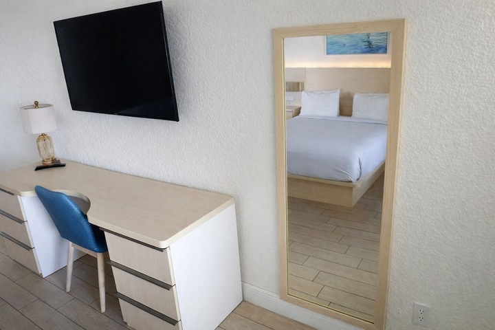 Room 12 of 31