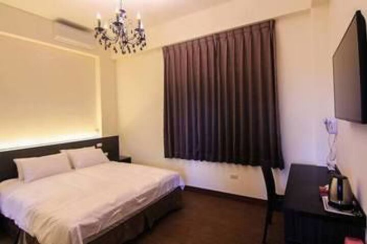 Room 7 of 26