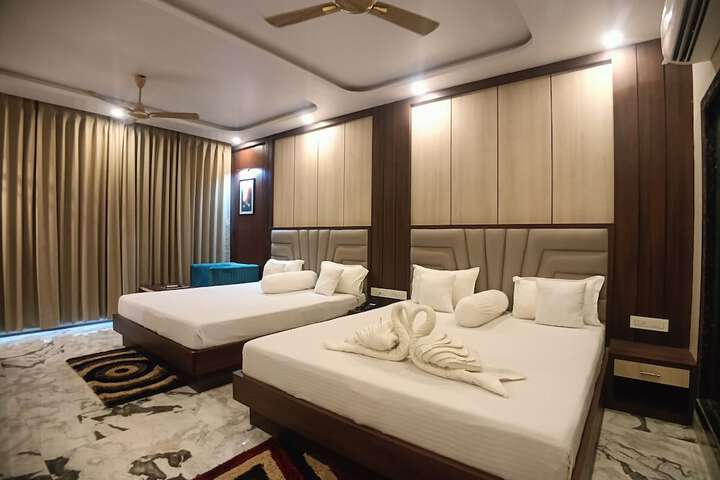 Room 50 of 96