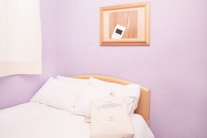 Room 10 of 22