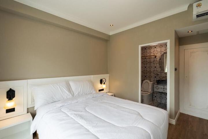 Room 19 of 40
