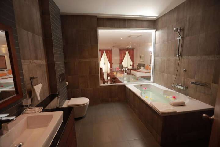 Room 21 of 44