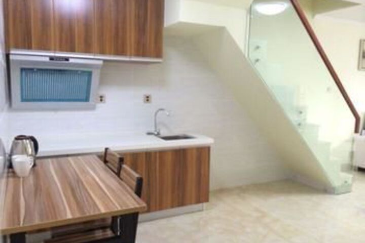 Room 8 of 40