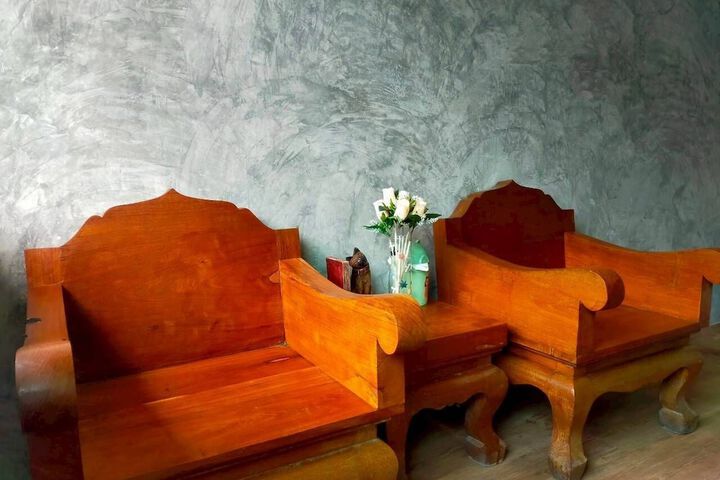 Room 27 of 46
