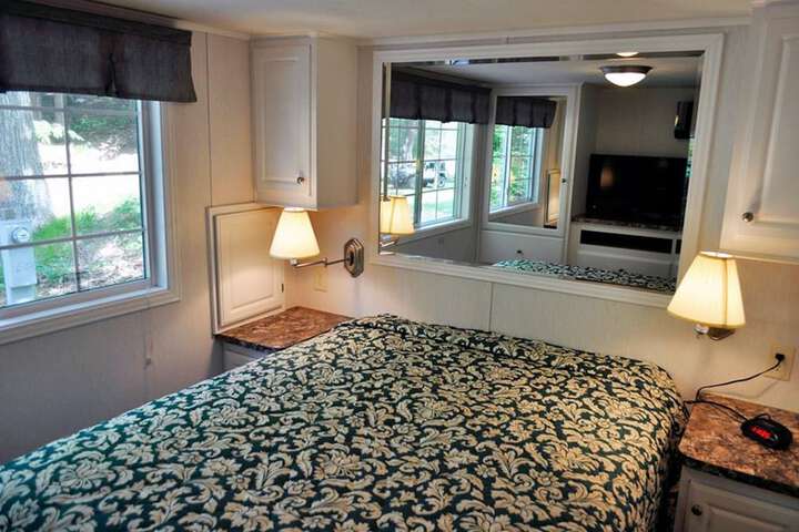 Room 2 of 81