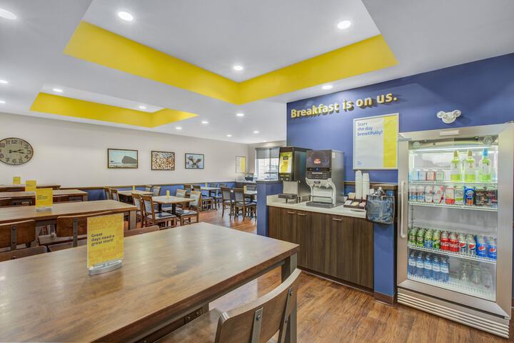 Breakfast/Coffee Service 90 of 119