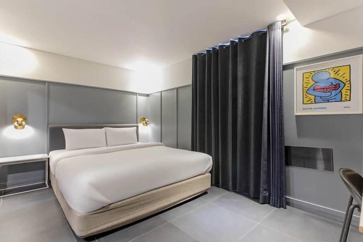 Room 2 of 36