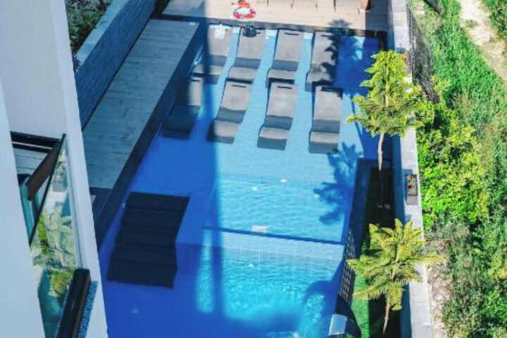 Pool 204 of 265