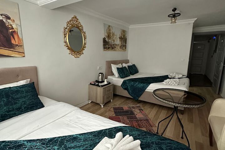 Room 14 of 19