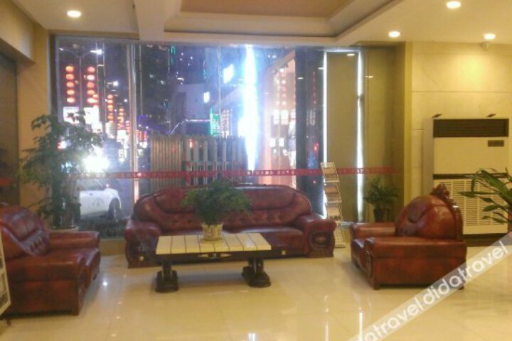Golden Hotel