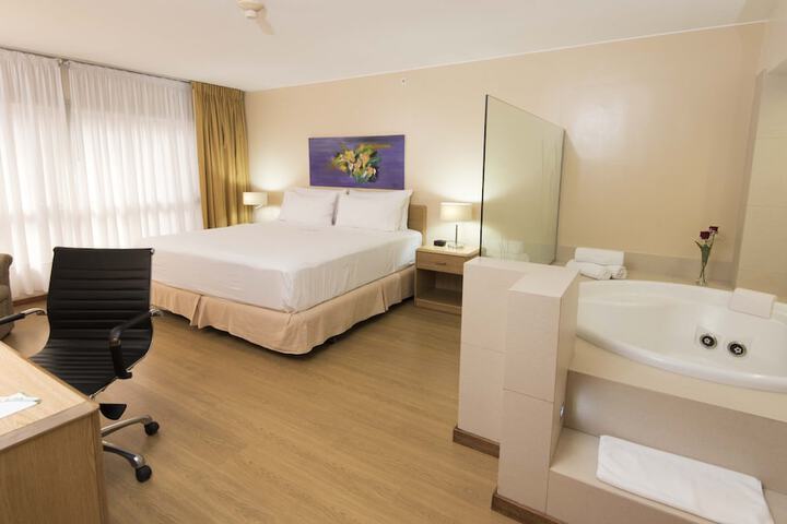 Room 53 of 125