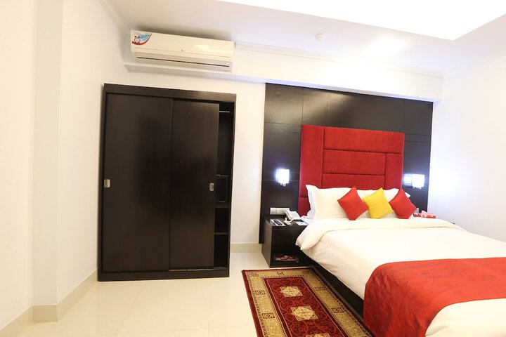Room 13 of 54