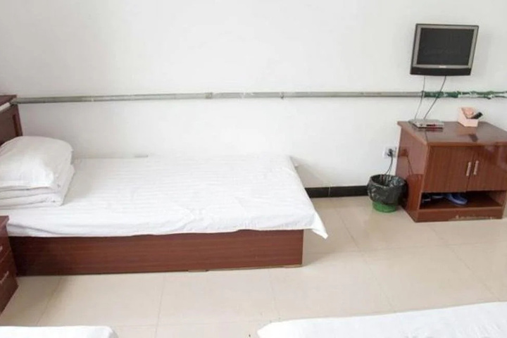 Room 6 of 7