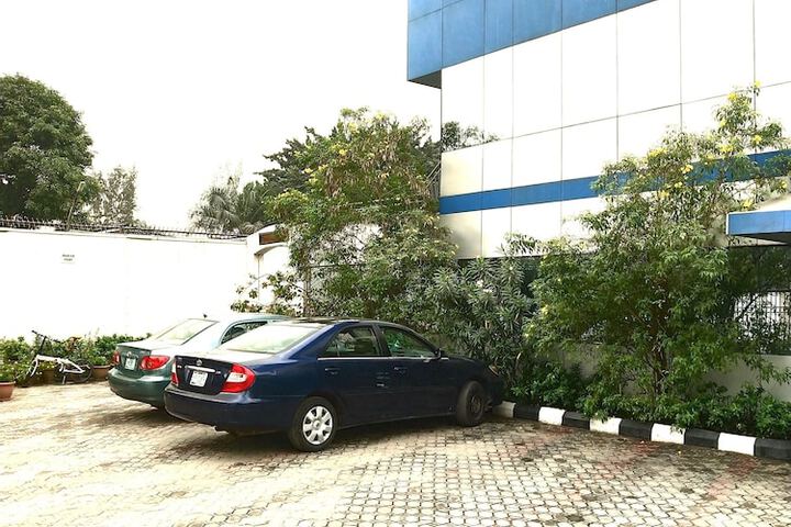Atlantic Hotel & Suites